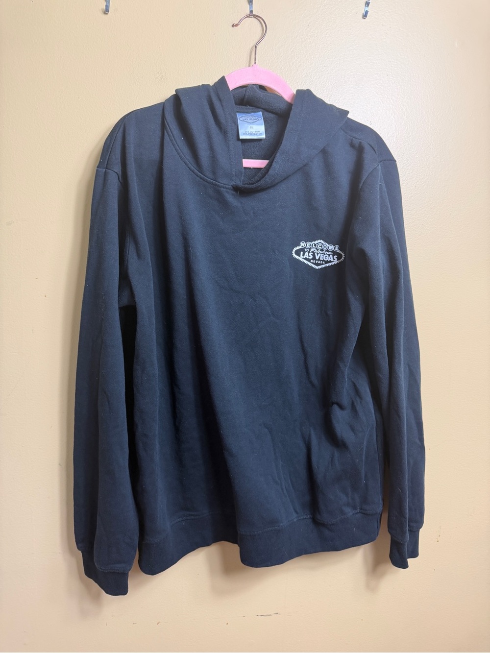 Vintage Style Welcome to Fabulous Las Vegas NV Graphic Hoodie - Men's XL Black